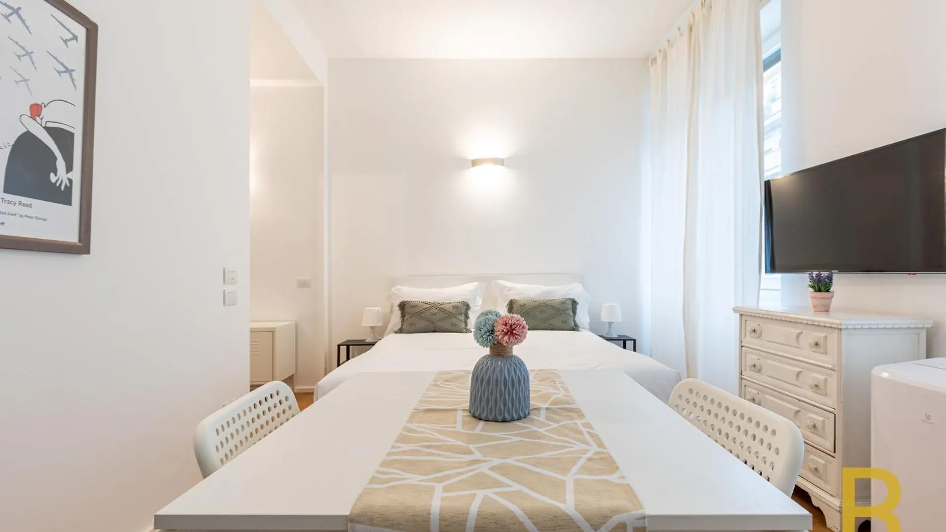 Beplace Apartments In De Amicis Milan Italy