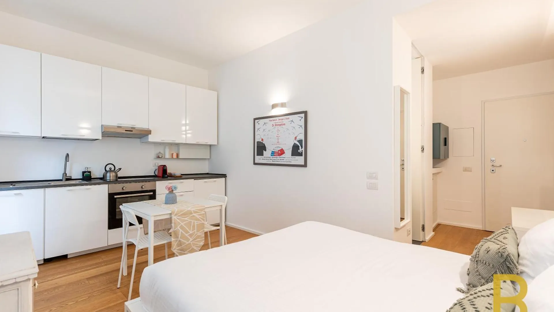 Beplace Apartments In De Amicis Milan