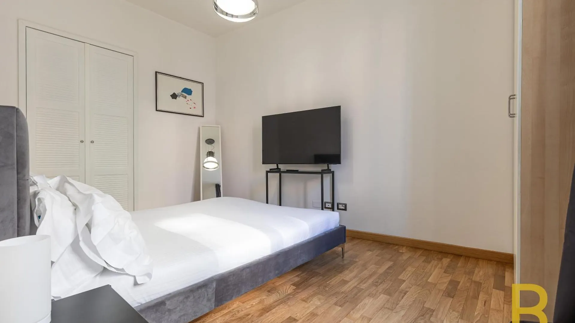 Beplace Apartments In De Amicis Milan